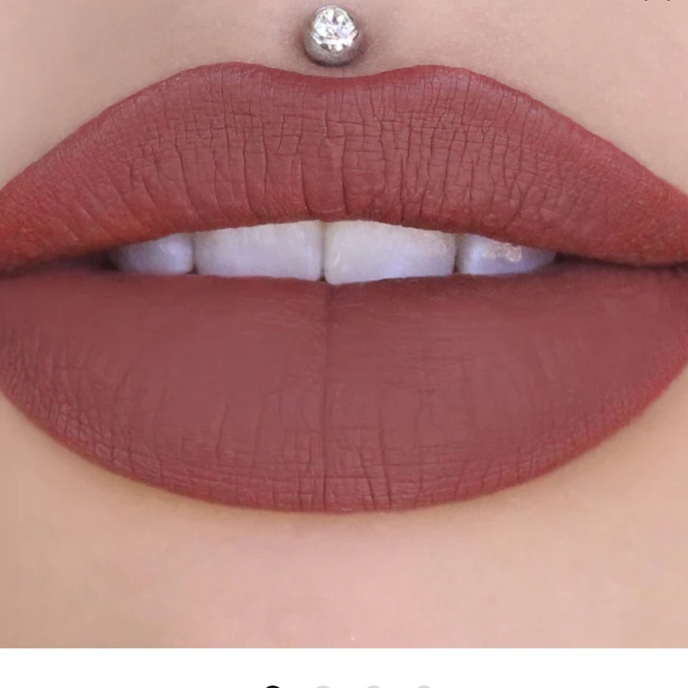 Jeffree Star Cosmetics Velour Liquid Lipstick - Family Jewels